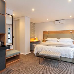 Double or Twin Room Side Sea View
